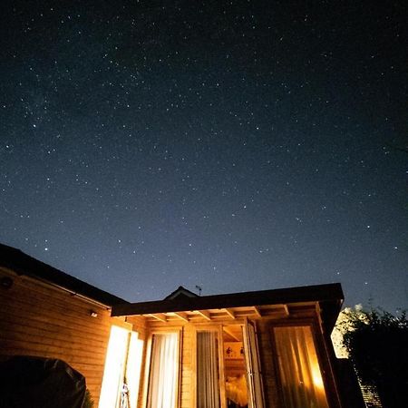 Moors Wood Relaxing ,Tranquil Retreat With Hot Tub Villa Chippenham  Ngoại thất bức ảnh