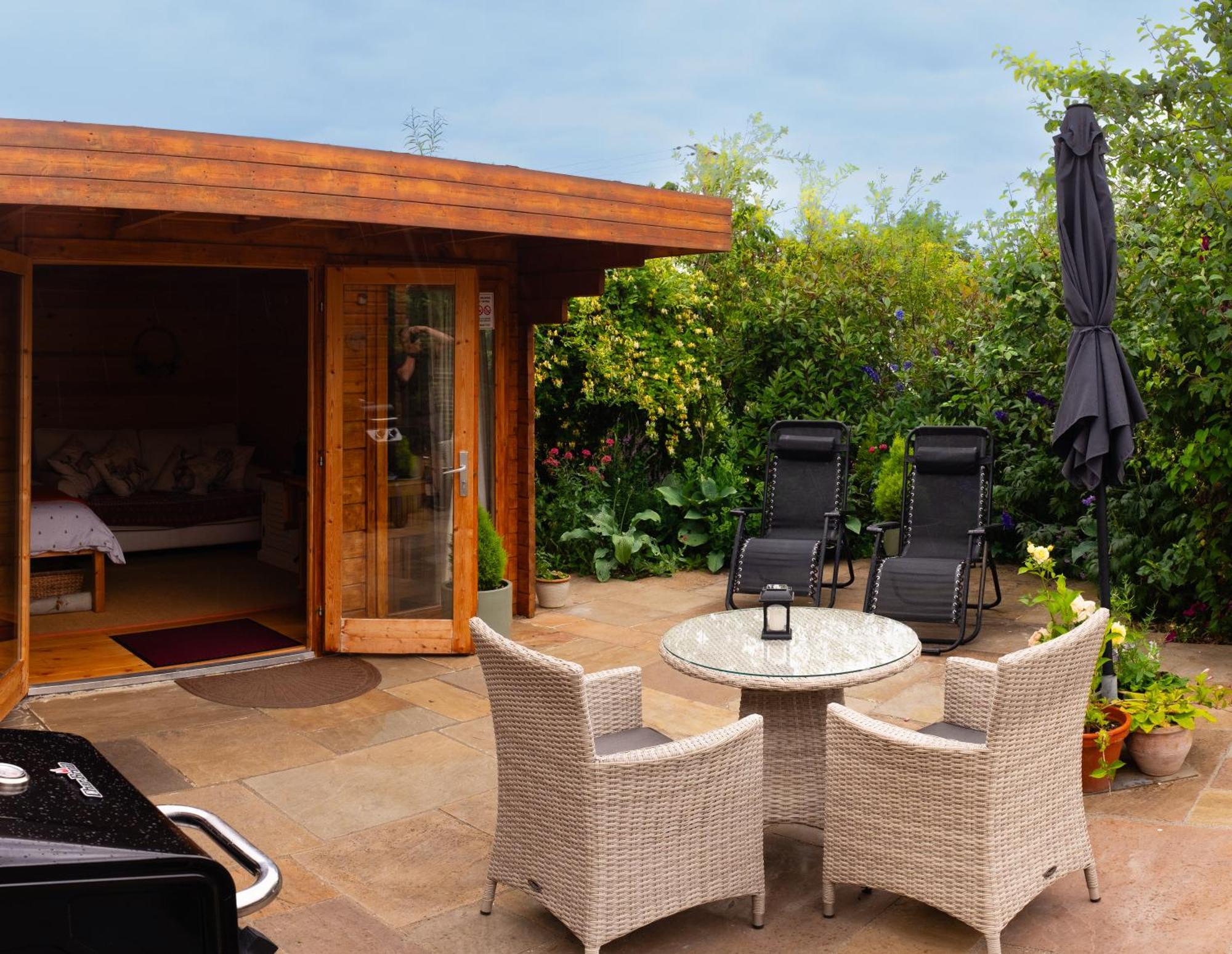 Moors Wood Relaxing ,Tranquil Retreat With Hot Tub Villa Chippenham  Ngoại thất bức ảnh